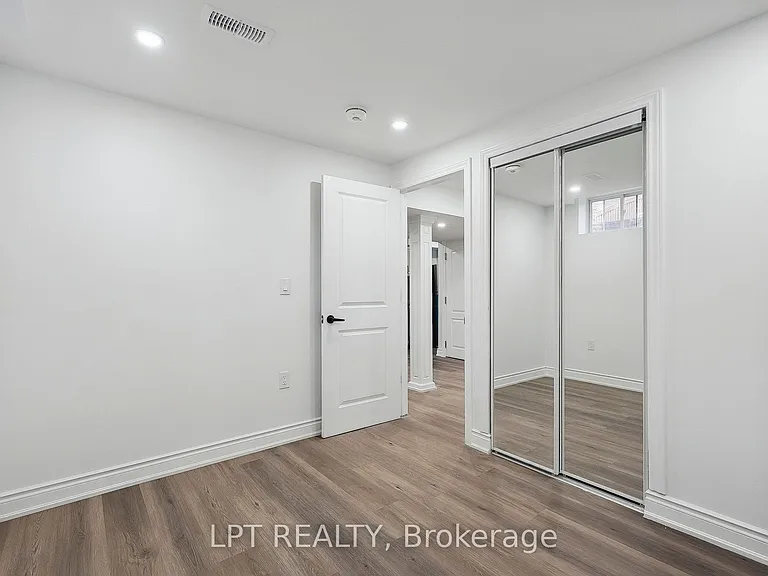 140 Springvalley Cres #LOWER — Photo 14