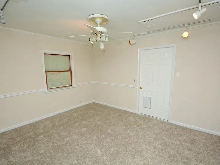 1217 Reardon Cir — Photo 18