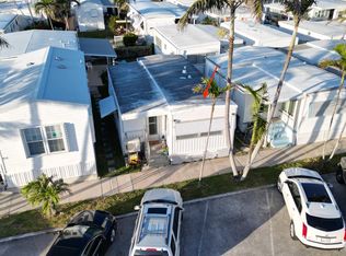 9 Ruthmary Ave #G, Briny Breezes, FL 33435