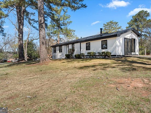 4th image of 1024 Normandy Rd