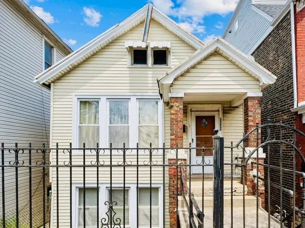 (undisclosed Address), Chicago, IL 60608
