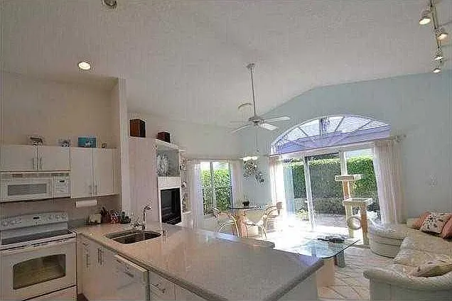 1131 Wilshire Cir W — Photo 5