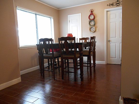 3rd image of 201 Beechwood Dr