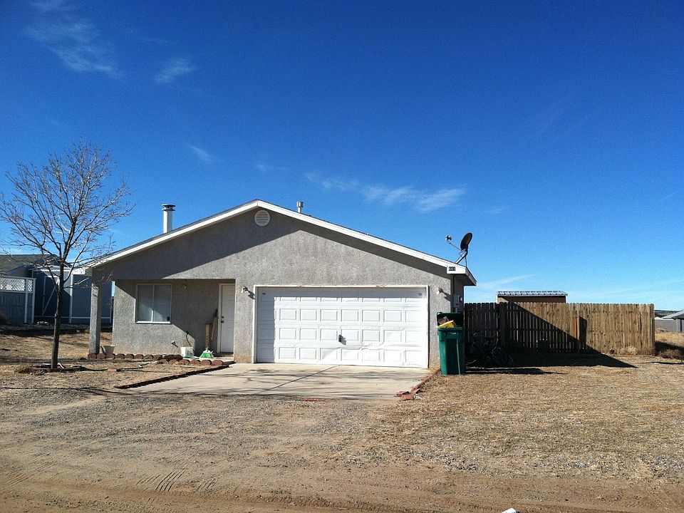 2nd image of 441 1st St NE