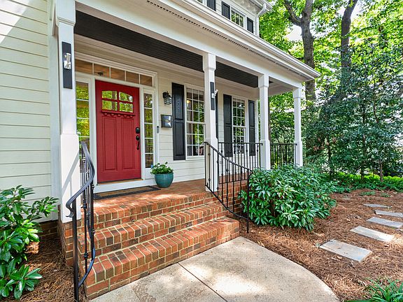5th image of 1002 Surry Dale Ct