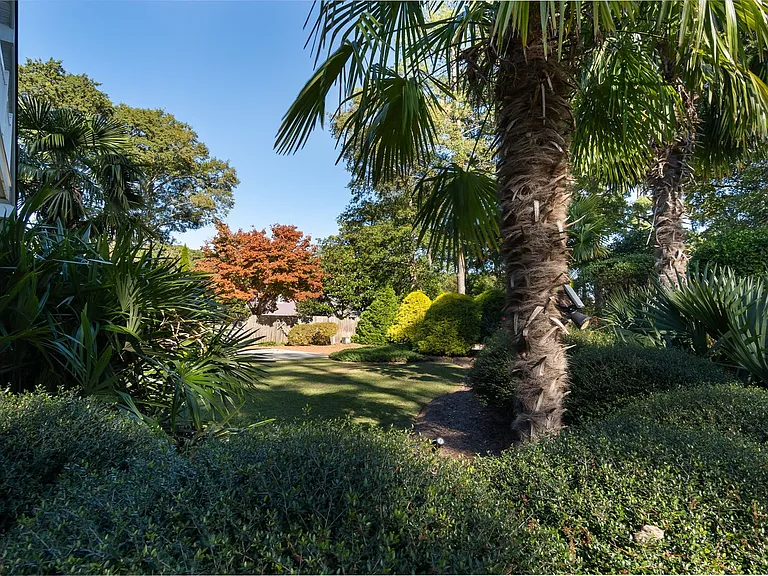 810A Madam Moores Ln — Photo 23