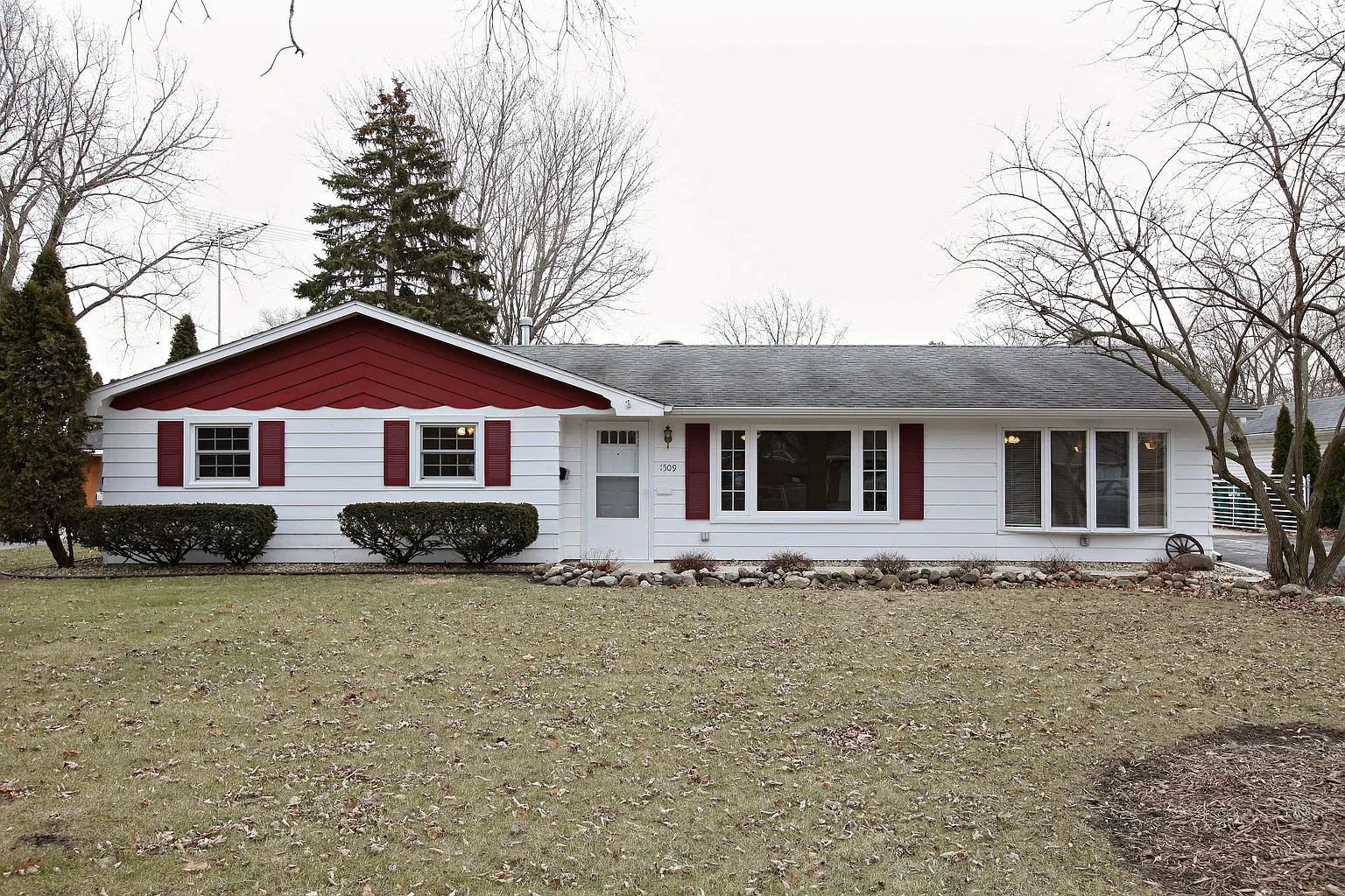 1509 N Kankakee St photo 1