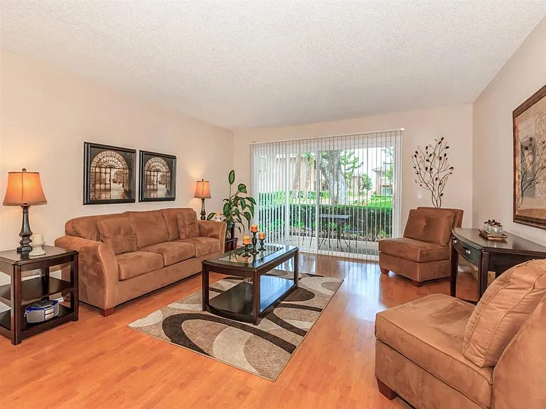 Briarwood Apartments — Photo 42