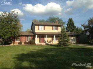 2474 Plainview Dr, Flushing, MI 48433