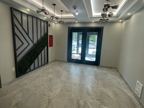 2nd image of 124 Ellis Ave Floor 2