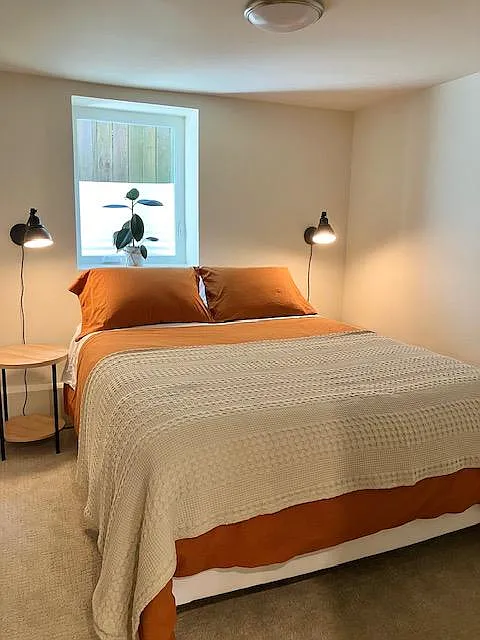 2 bed, 640 sqft, $1,800 — Photo 3