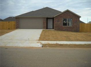 1331 W Persimmon St, Centerton, AR 72719