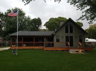 3115 Shore Dr, Burlington, WI