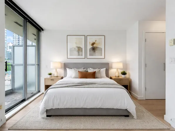 1225 Richards St #509, Vancouver, BC V6B 1E6