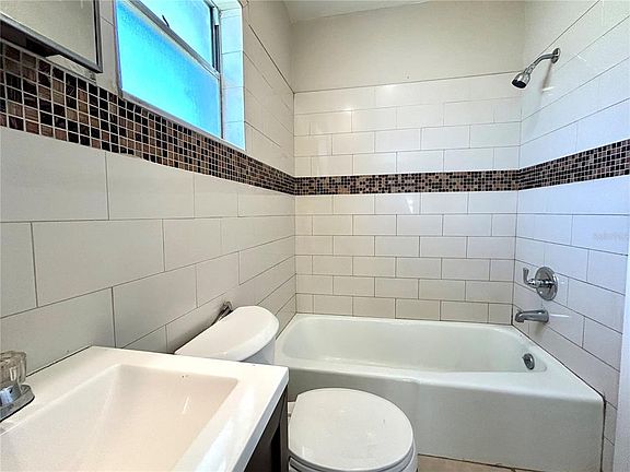5th image of 3706 N Scenic Hwy #7