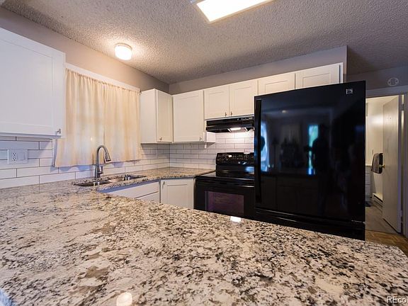 2nd image of 421 Whiterock Ave Unit 4