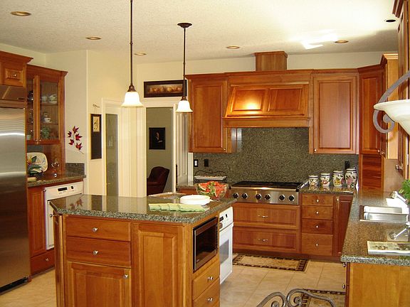Gourmet Kitchen