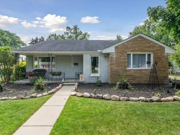 32209 Wisconsin St, Livonia, MI 48150