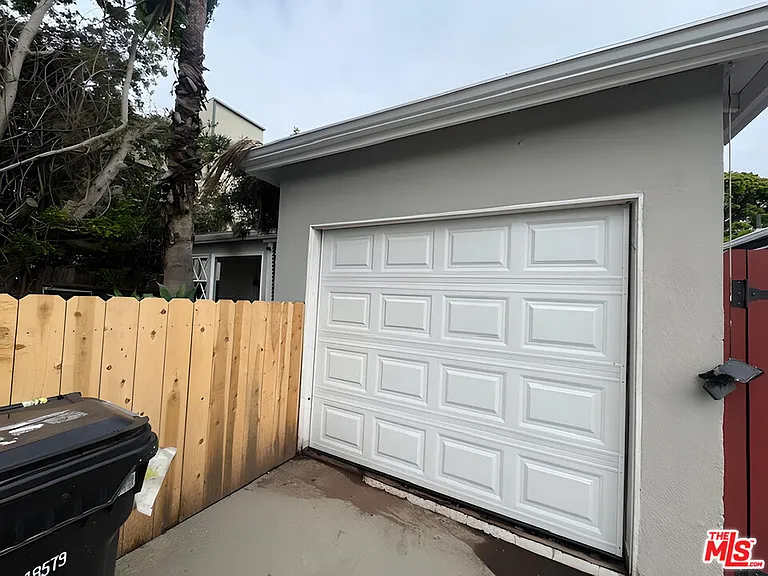 2416 Boone Ave — Photo 17
