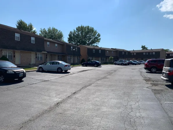 270 Stocksdale Dr, Marysville, OH 43040