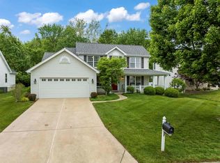 526 Crown Passage Dr, Saint Charles, MO 63303