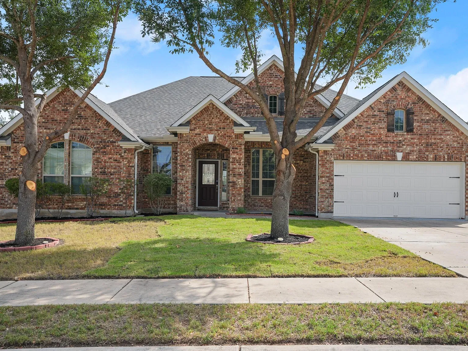 4 bed, 3.0 bath, 3035 sqft, $3,299 — Photo 3