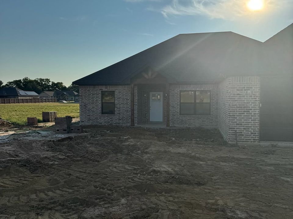 2nd image of 277 Cobb Cir