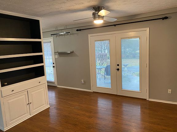 3rd image of 7811 Westland Dr