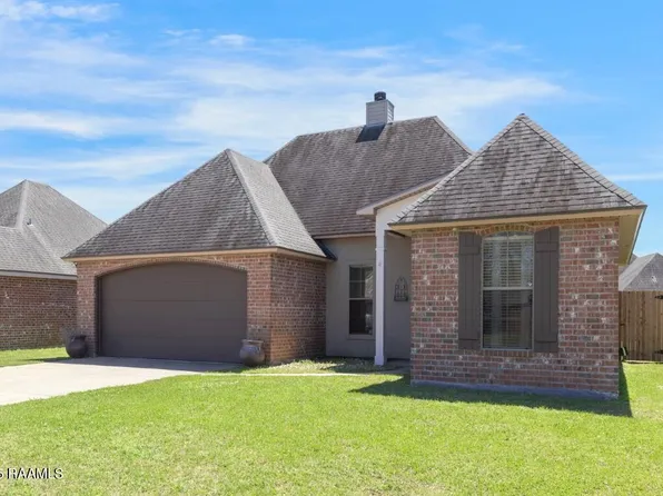 204 Blackwater River Dr, Lafayette, LA 70508