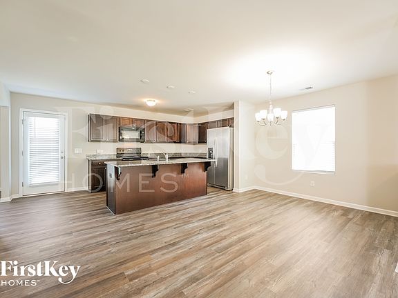 5th image of 143 Rockingham Way