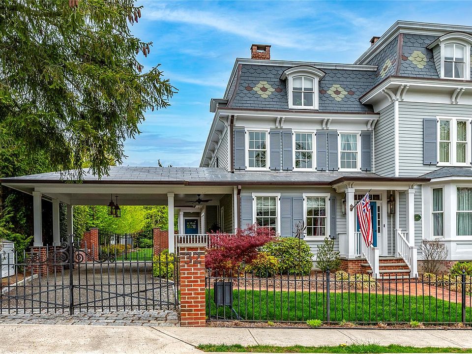 1st image of 32 Tallman Avenue
