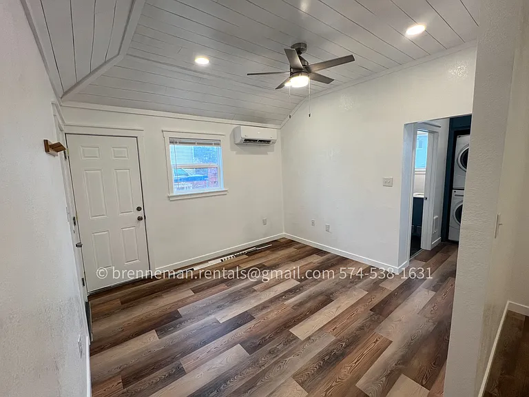 212 S Meridian Rd — Photo 8