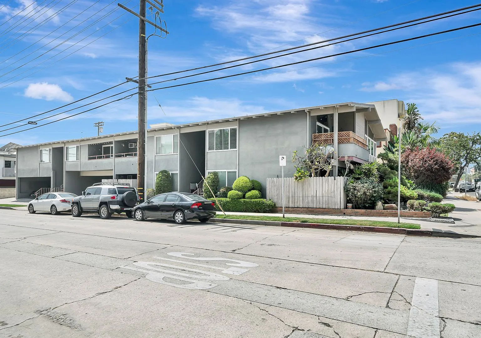 1 bed, 1.0 bath, 755 sqft, $2,100 — Photo 2