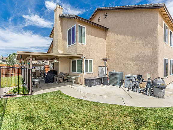 5th image of 4162 Bolton Ave