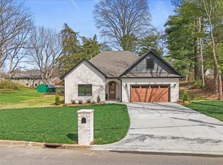 2306 Rambling Rd, Johnson City, TN 37604