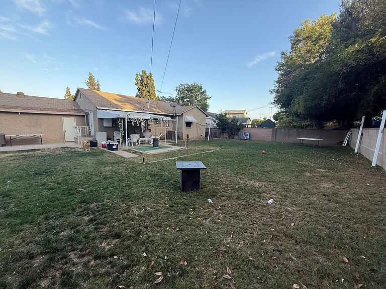 14833 Stanton Ave — Photo 10