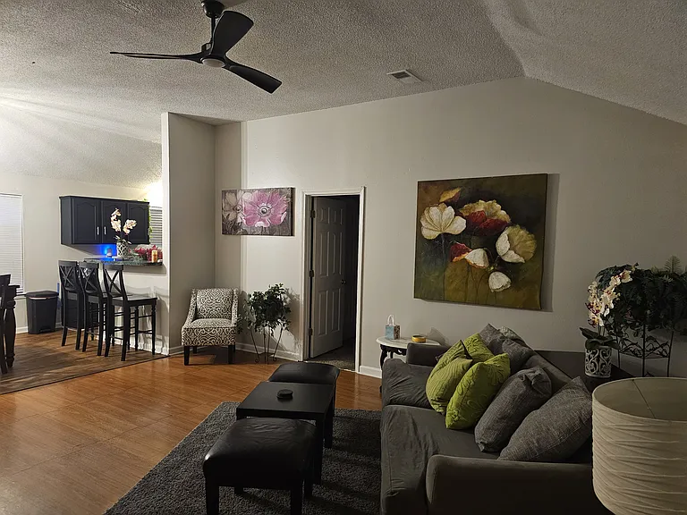 99 Harmony Dr W — Photo 4