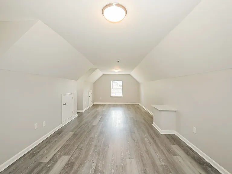 209 Lexington Dr — Photo 13