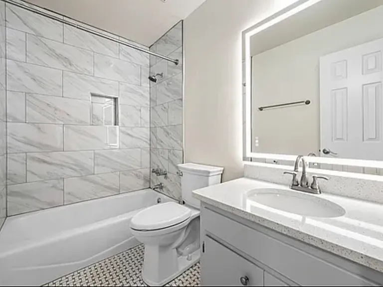 2905 Burch Ave #103 — Photo 20