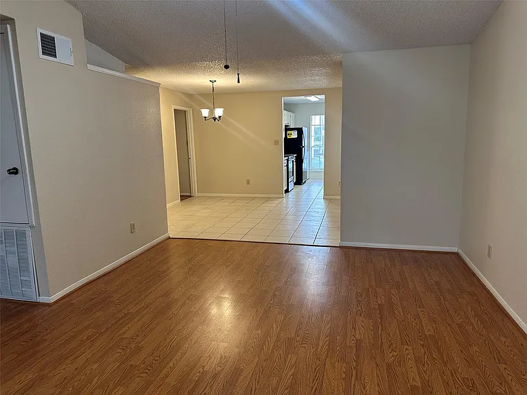 2121 Hepburn St #104 — Photo 5