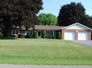 883 Alexander Spring Rd, Carlisle, PA 17015