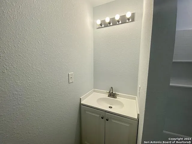 1632 S Hamilton St #102 — Photo 7