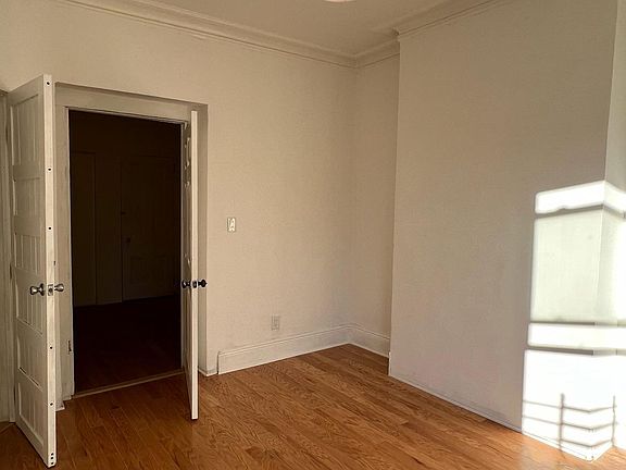4th image of 232 Duncan Ave Floor 2