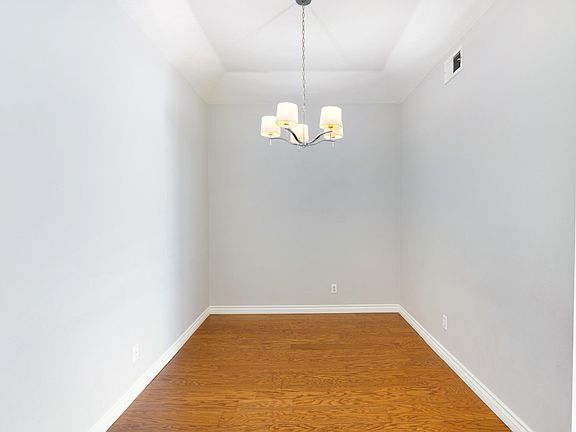 3rd image of 1820 S Beverly Glen Blvd APT 201