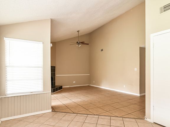 3rd image of 10726 Highland Woods Dr