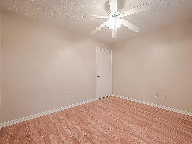 22319 Rangeview Dr — Photo 20