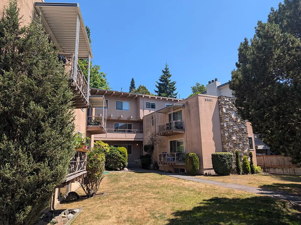 2222 Gilman Dr W #7