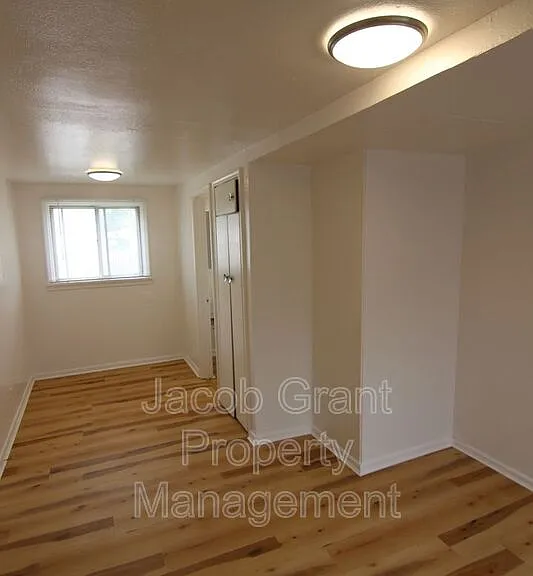 4719 Yellowstone Ave #10 — Photo 5
