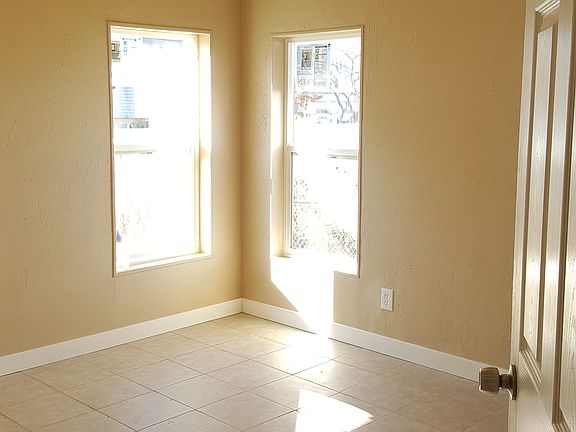 3rd image of 3426 S Mockingbird Way