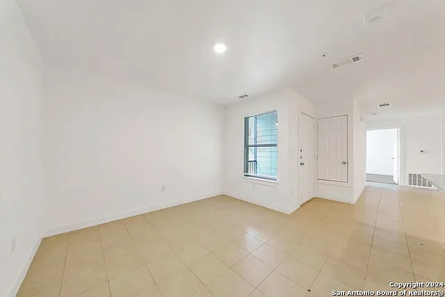2 bed, 1.0 bath, 760 sqft, $995 — Photo 4